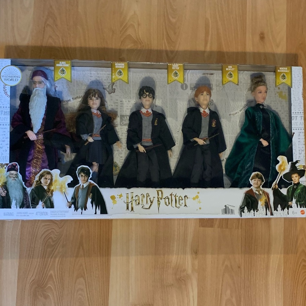 HARRY POTTER DOLL SET PACK OF 5- NEW IN BOX